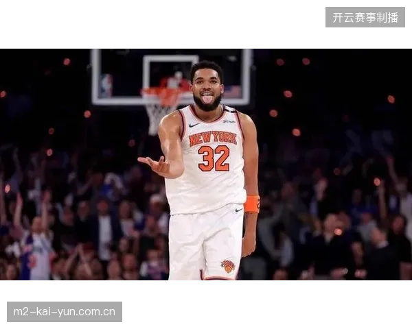 约什·哈特抢下15个篮板统治禁区,尼克斯利用前场篮板优势压制马刺内线 约什·哈特抢下15个篮板统治禁区,尼克斯利用前场篮板优势压制马刺内线